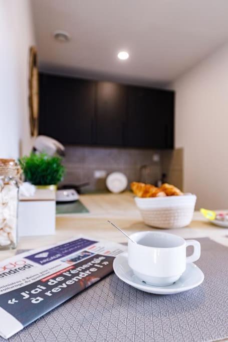Joli Appartement, Le Bouchon Remois, Centre Ville 兰斯 外观 照片
